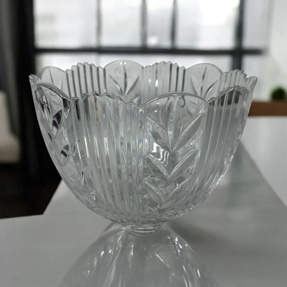 Vintage Fifth Avenue Crystal Serving‎ Bowl Made In Poland Hand Cut Scalloped Rim